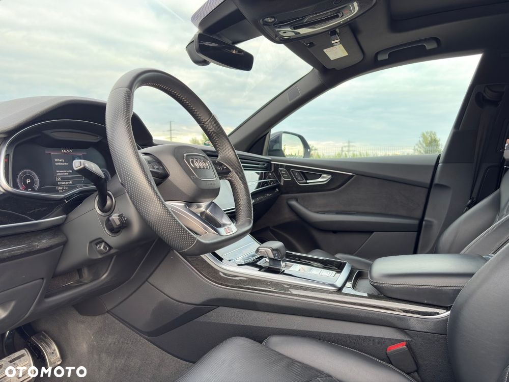Audi Q8 - 11