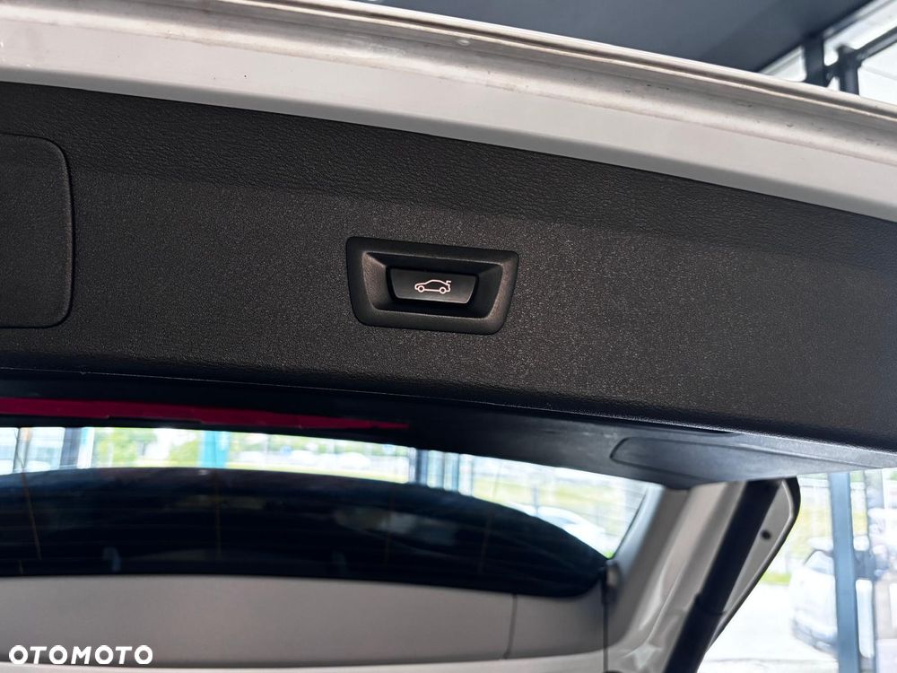 BMW X1 sDrive18i - 22