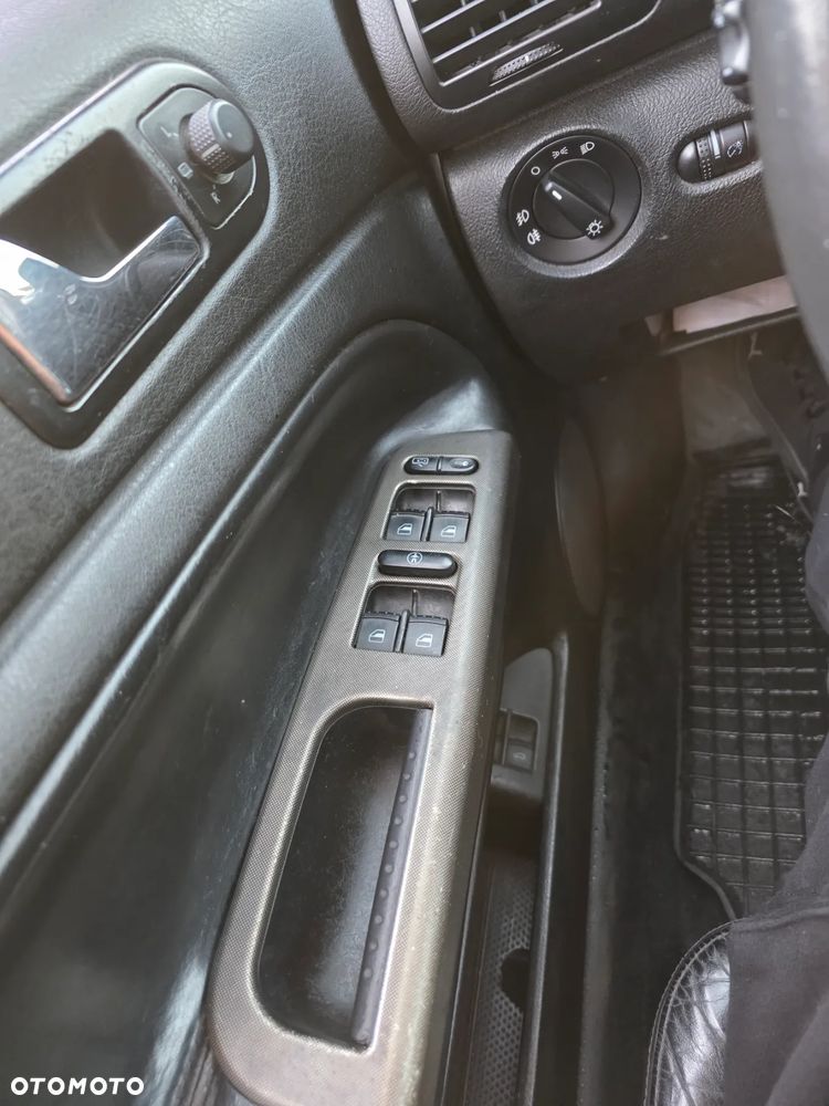 Volkswagen Passat - 21