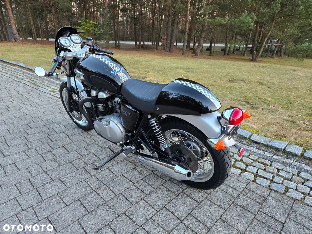 Triumph Thruxton - 1