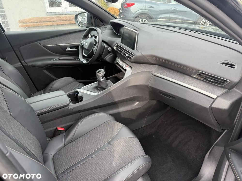 Peugeot 3008 - 15