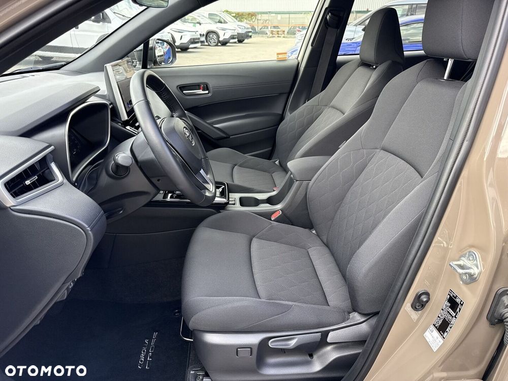 Toyota Corolla Cross - 13