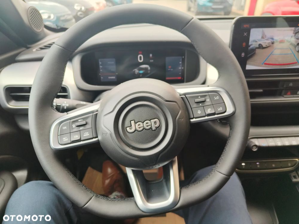 Jeep Avenger 1.2 T3 mHEV Altitude FWD eDCT6 - 14