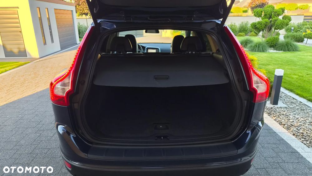Volvo XC 60 D4 Geartronic Momentum - 33