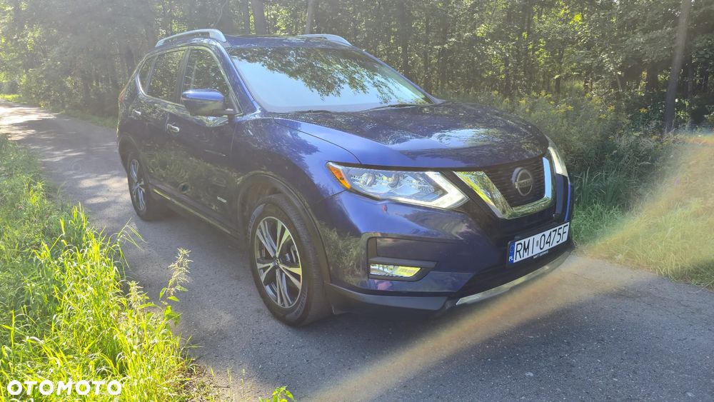 Nissan Rogue - 2