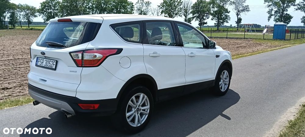 Ford Kuga - 4
