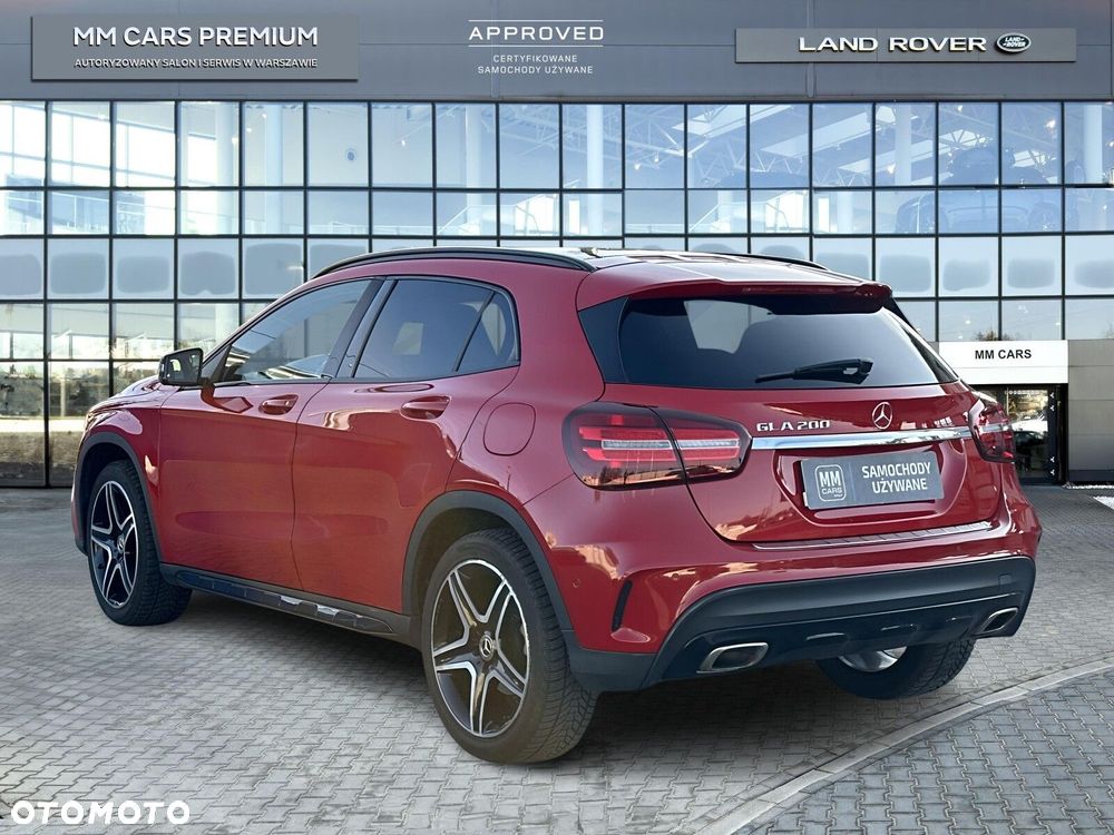 Mercedes-Benz GLA - 2