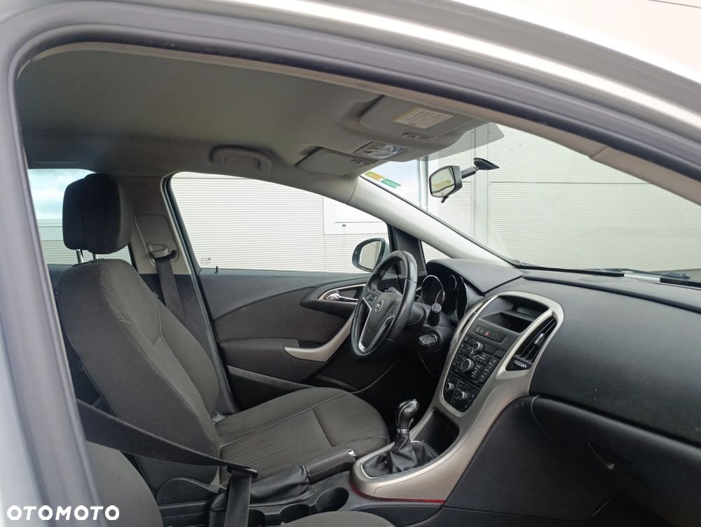 Opel Astra 1.4 Turbo 150 Jahre - 20
