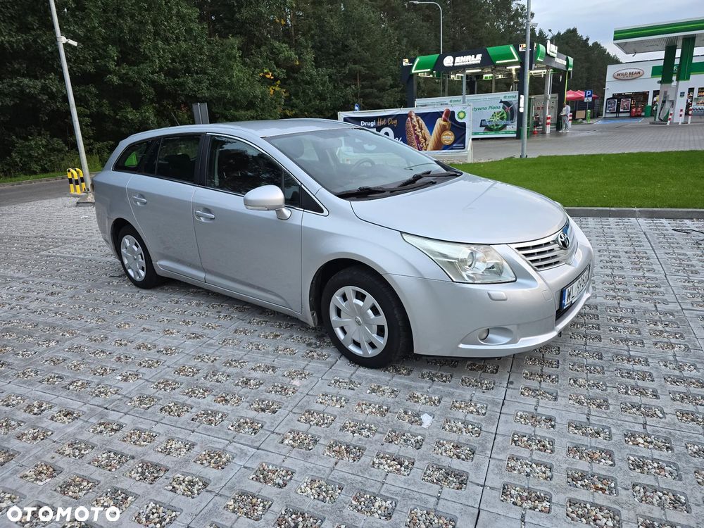 Toyota Avensis - 6
