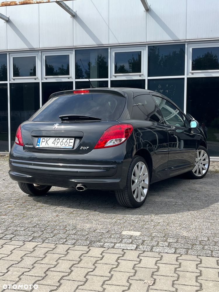 Peugeot 207 1.6 HDi 16V Intense - 18