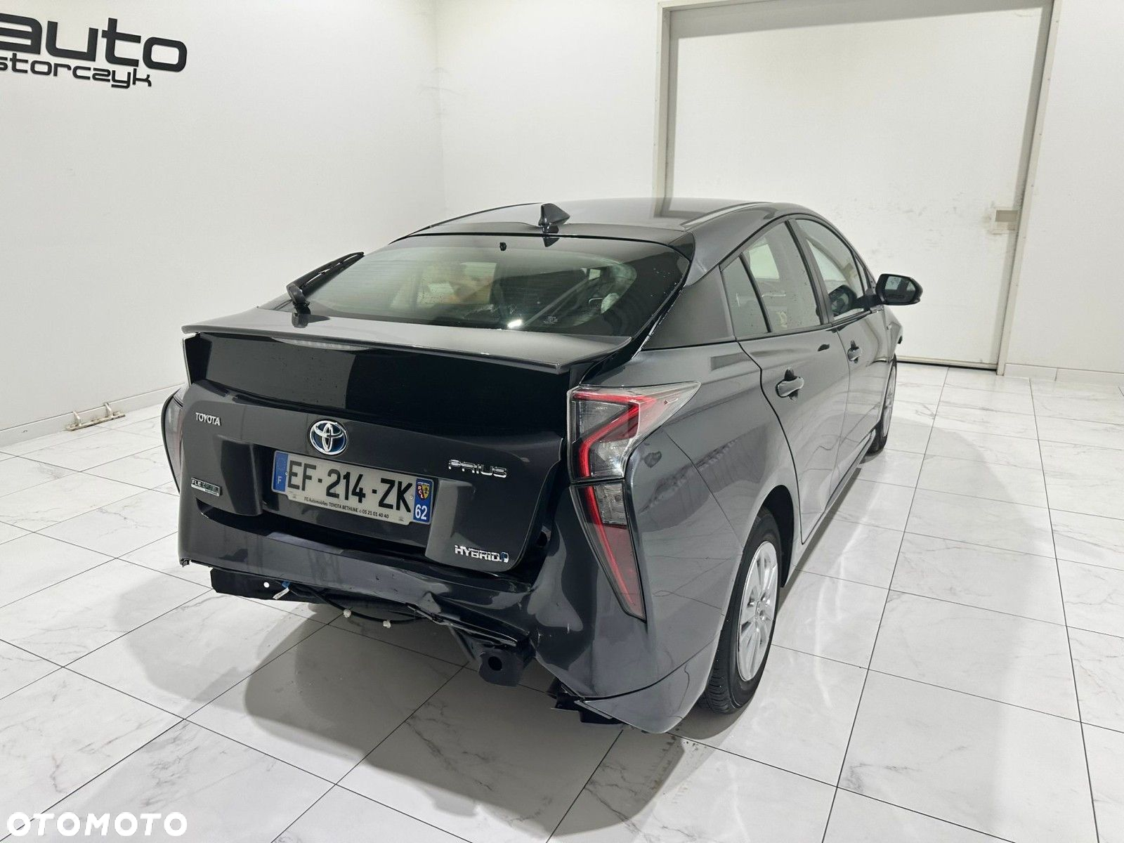 Toyota Prius - 5