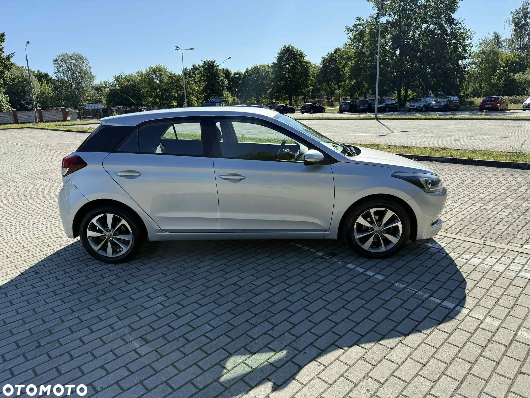 Hyundai i20 blue 1.2 YES Gold - 6