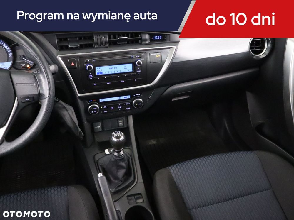 Toyota Auris - 10