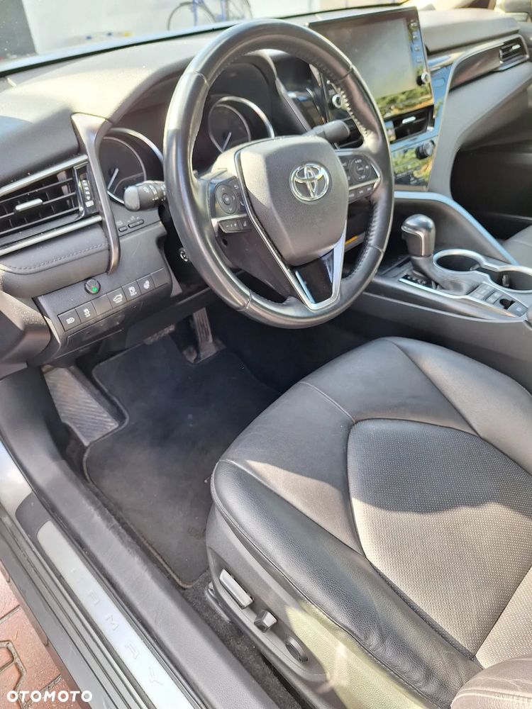 Toyota Camry - 9