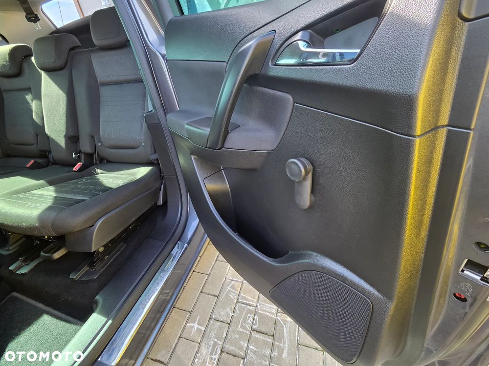 Opel Meriva - 28