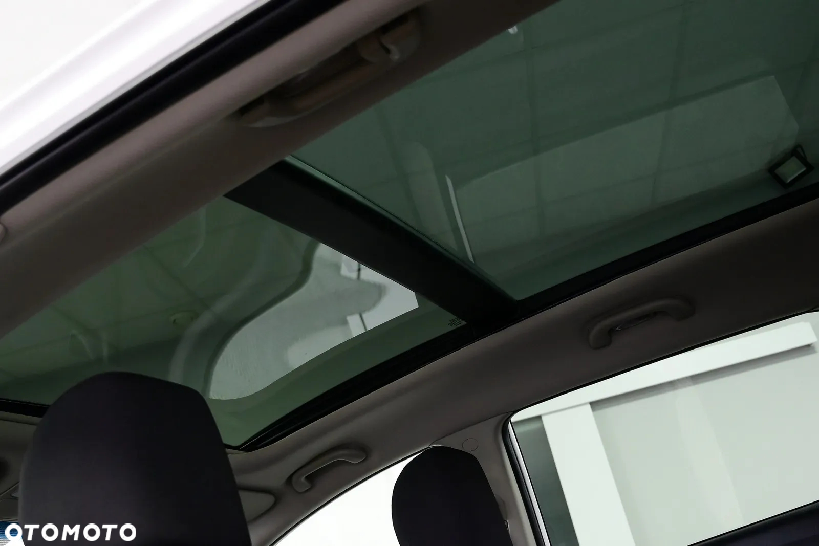 Kia Carens - 30