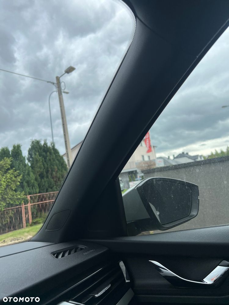 Skoda Kamiq 1.0 TSI Monte Carlo - 11