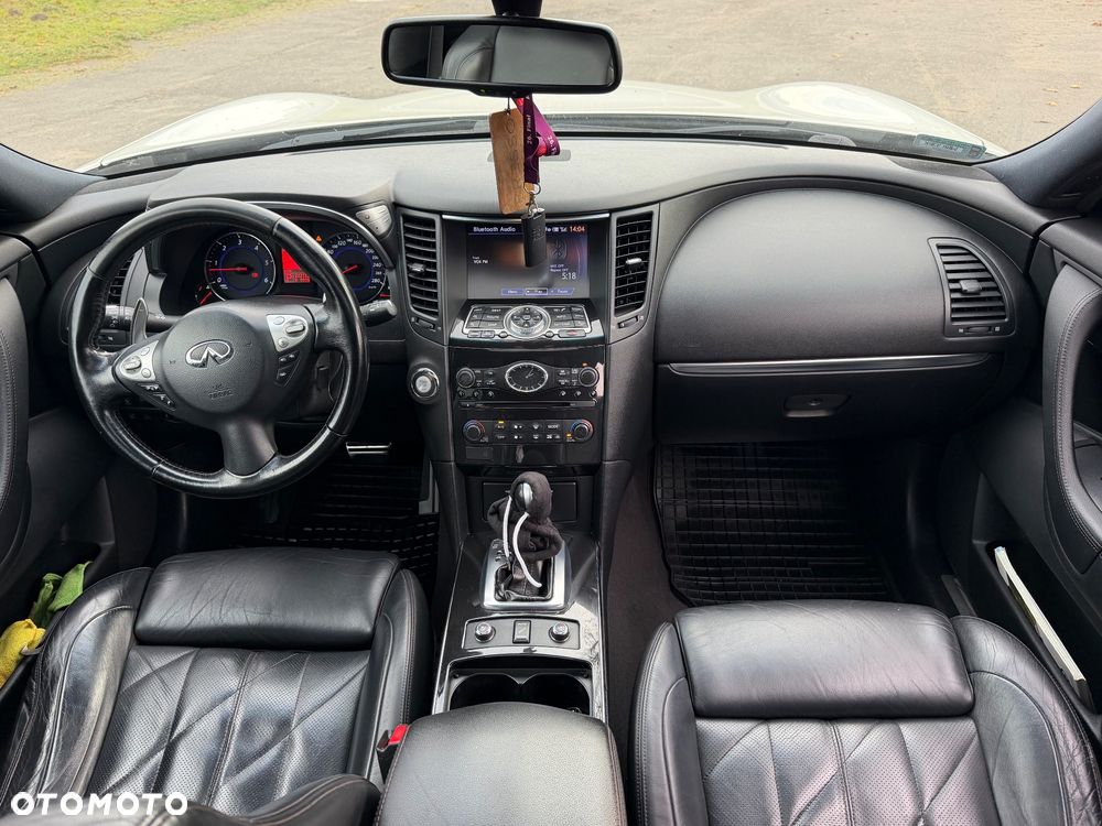 Infiniti FX - 16