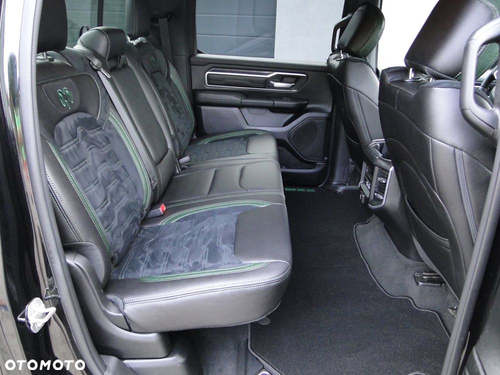 RAM 1500 5.7 Crew Cab Bighorn - 16