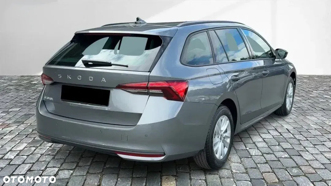 Skoda Octavia 2.0 TDI Selection DSG - 3
