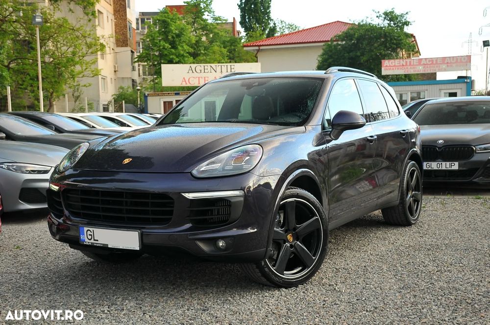 Porsche Cayenne Platinum Edition - 1