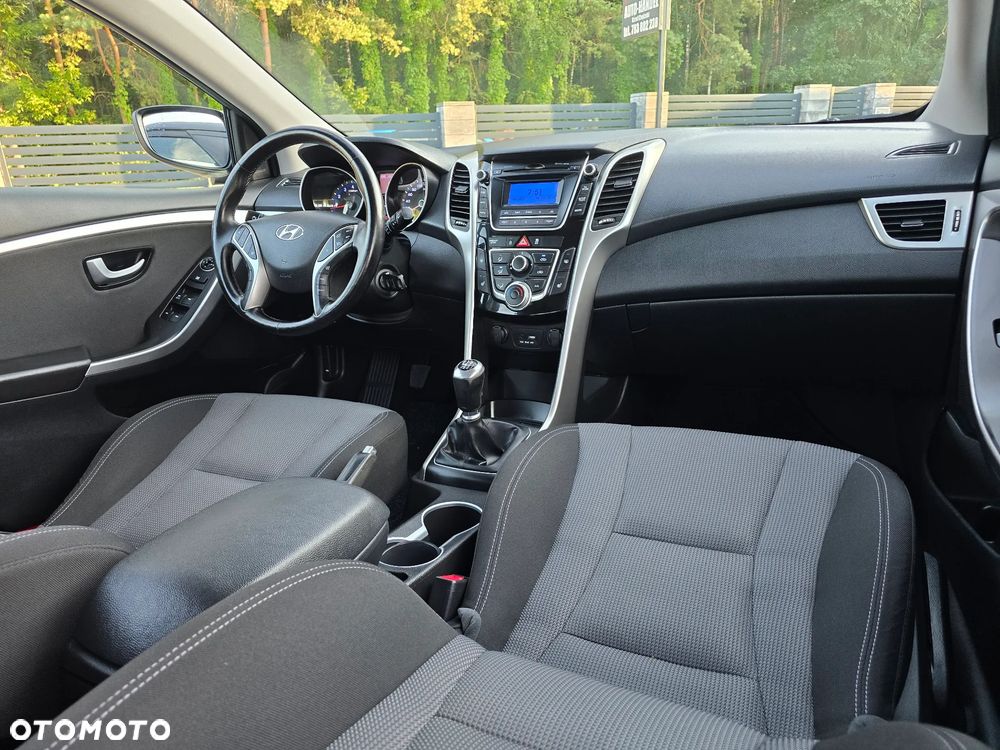 Hyundai i30 blue 1.4 Passion - 24
