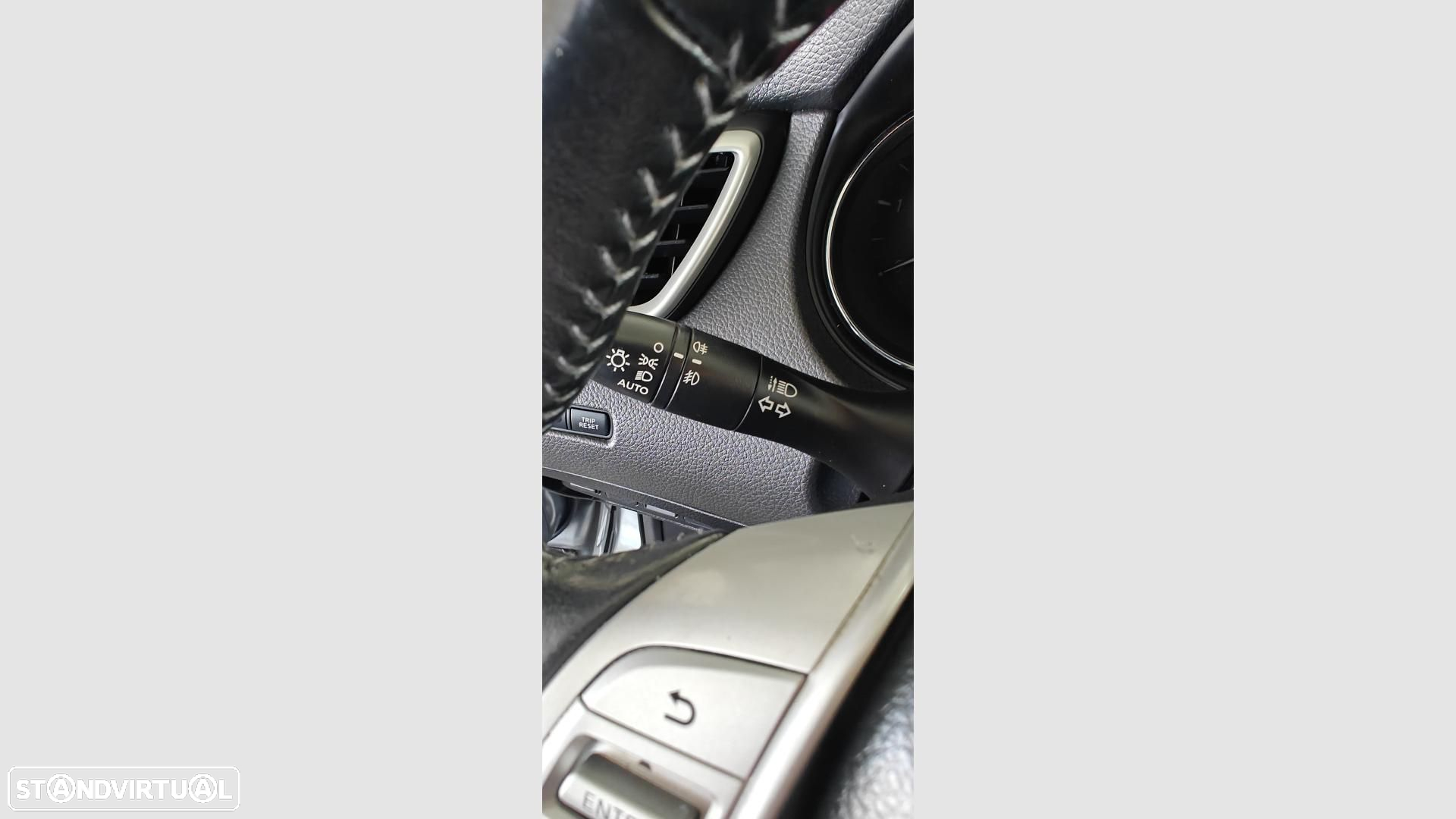 Nissan Qashqai 1.5 dCi N-Connecta 18 - 19