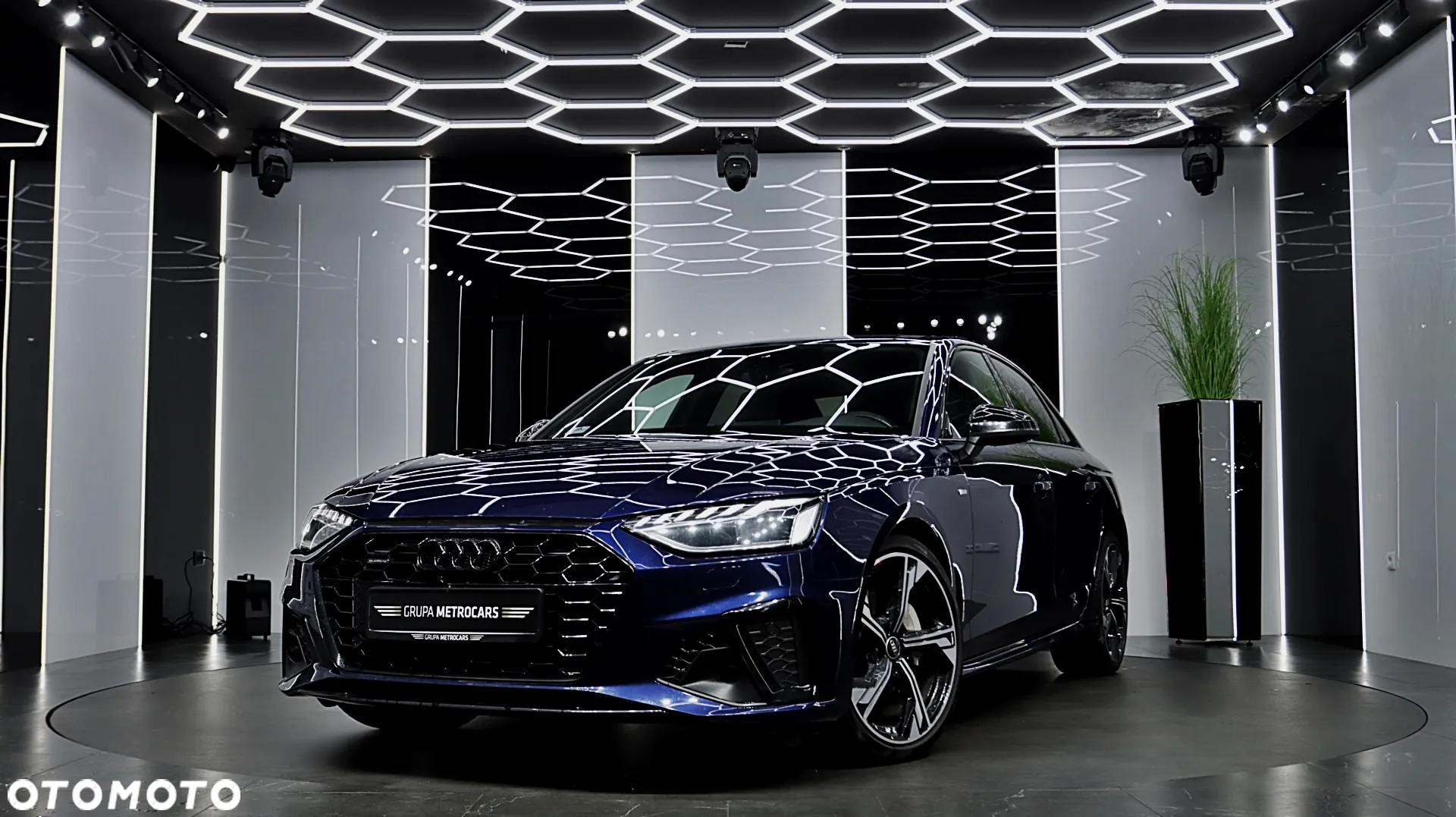 Audi A4 Avant ver-40-tfsi-quattro-s-tronic-s-line - 2