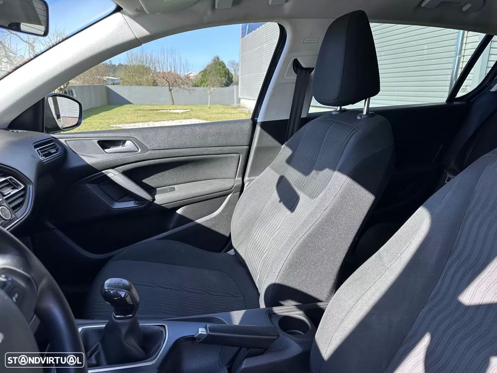 Peugeot 308 1.5 BlueHDi Style - 31