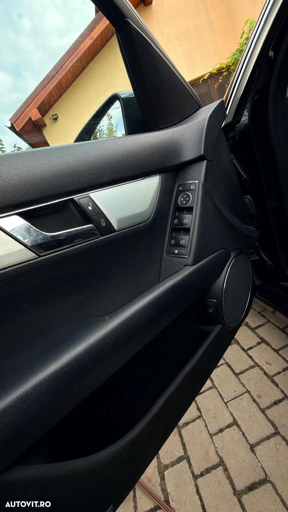 Mercedes-Benz C - 14