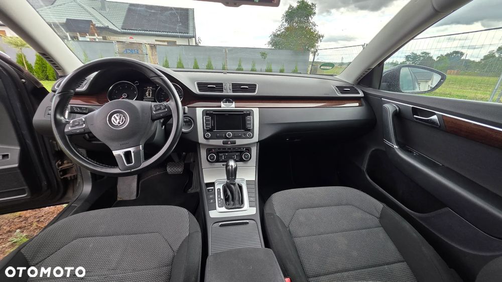 Volkswagen Passat - 9
