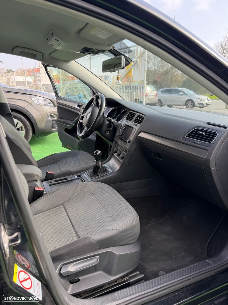 VW Golf 1.6 TDi Trendline BlueMotion - 9