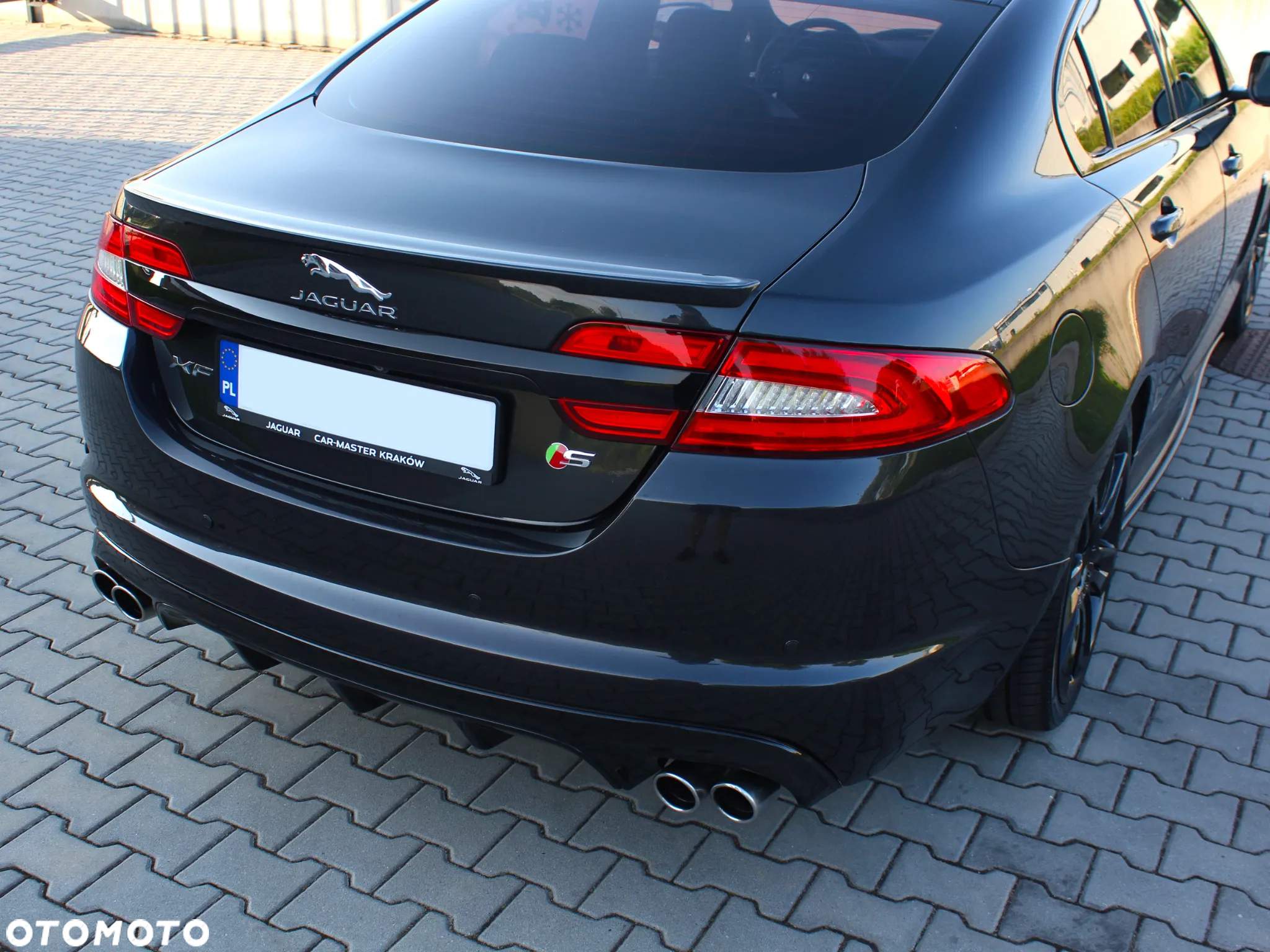 Jaguar XF 3.0 TDV6 R-Sport - 13