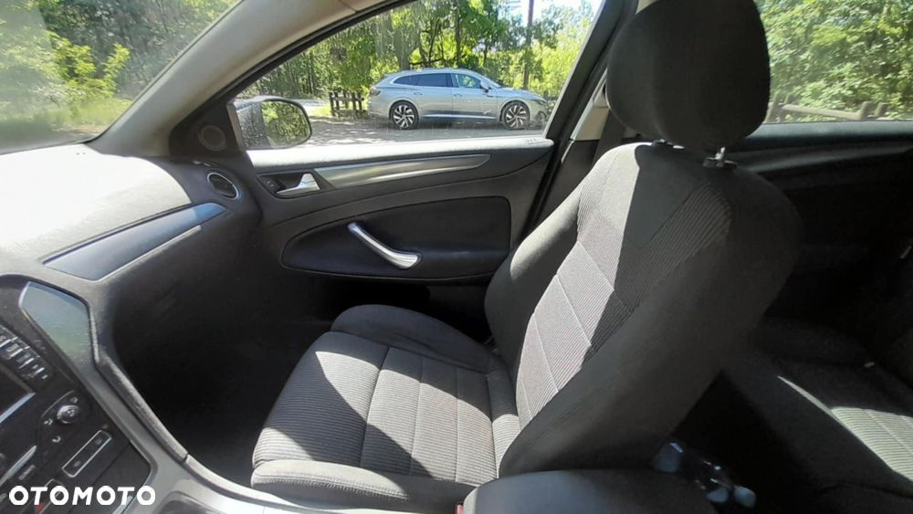 Ford Mondeo 2.2 TDCi Titanium - 9