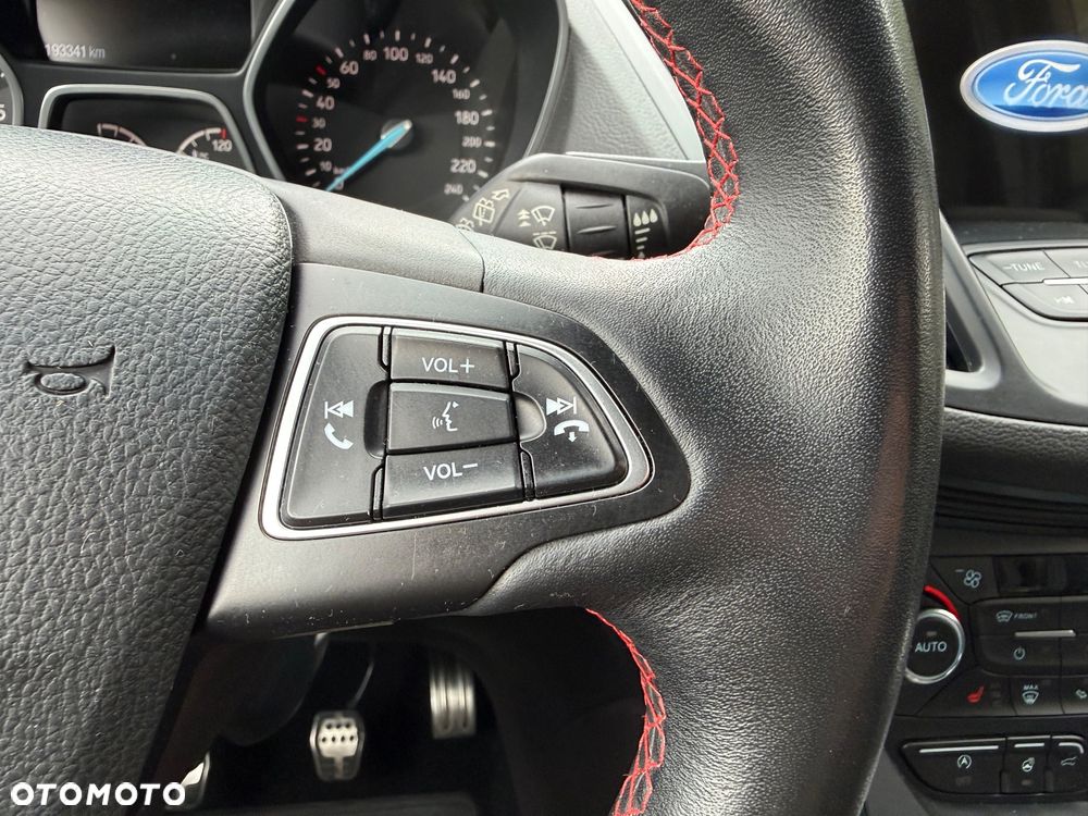 Ford Kuga 2.0 TDCi 4x4 ST-Line - 25