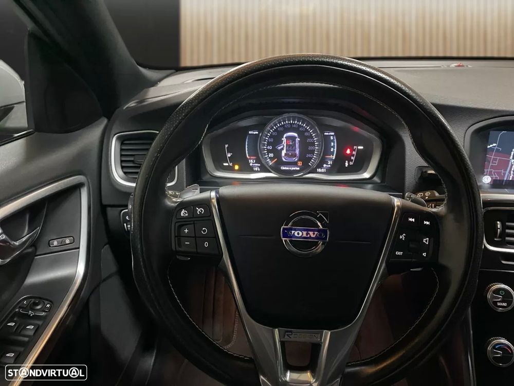 Volvo V60 2.0 D4 R-Design Geartronic - 9
