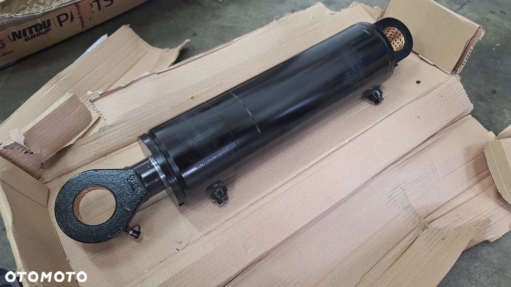 Manitou MLT 634 735 741 732 633 635  siłownik kompensacji tył ORYGINAŁ NOWY - 1