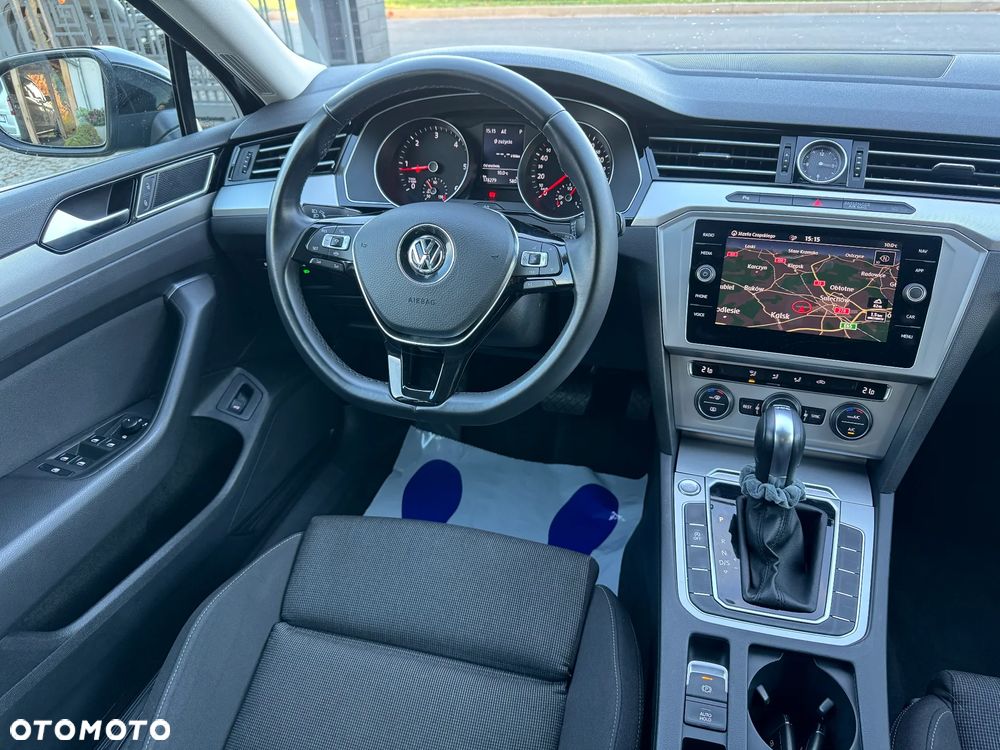 Volkswagen Passat 2.0 TDI SCR DSG Comfortline - 16