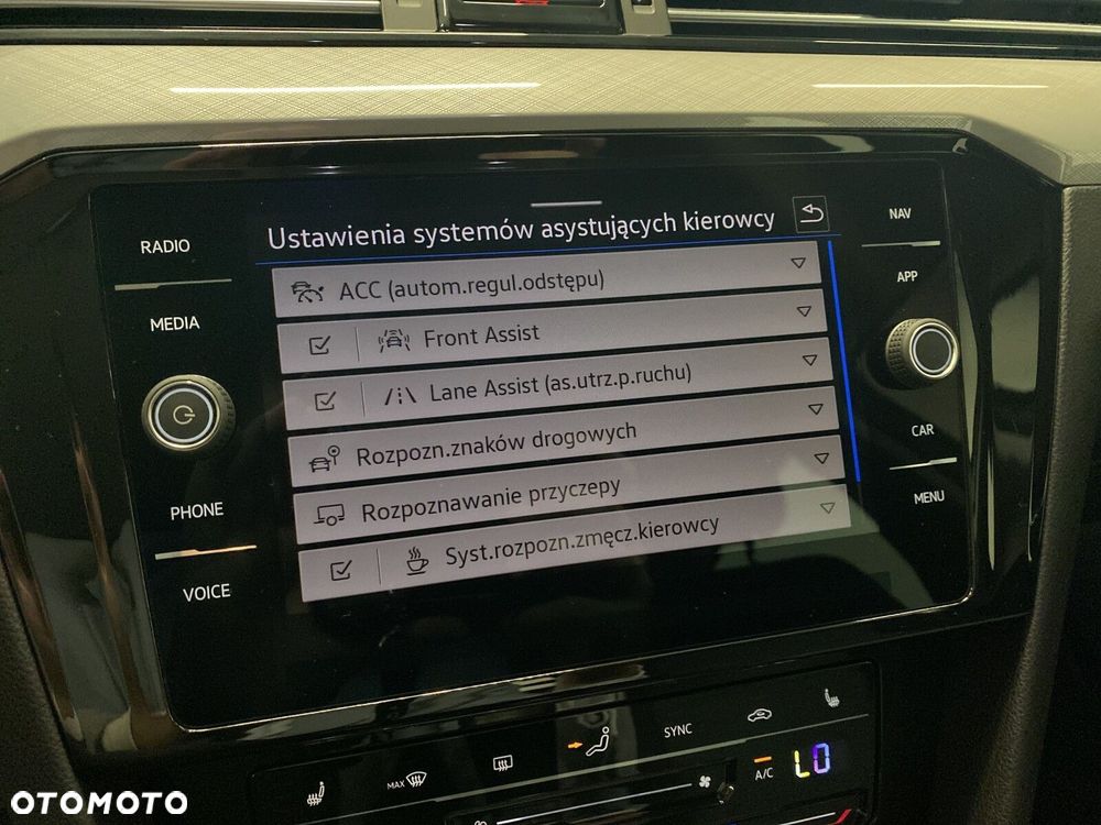 Volkswagen Passat - 20