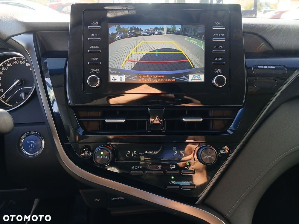 Toyota Camry 2.5 Hybrid Comfort CVT - 30