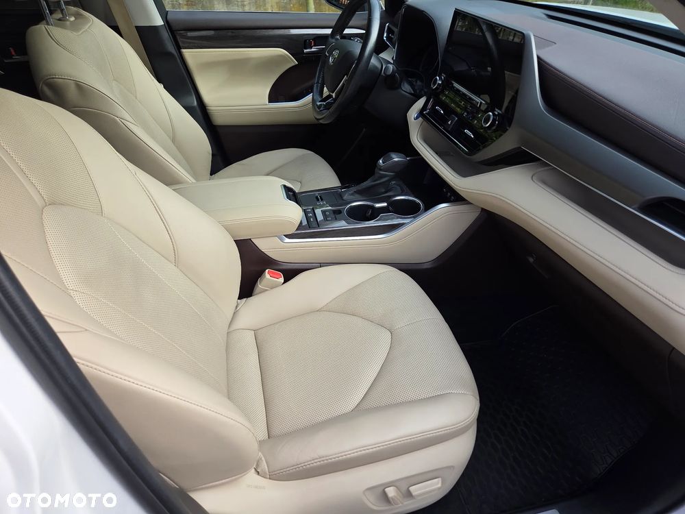 Toyota Highlander 2.5 Hybrid Executive - 18