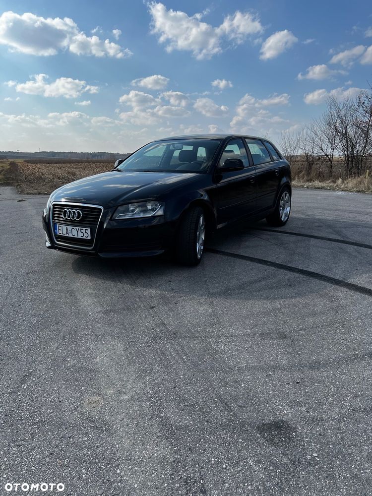 Audi A3 Sportback - 1