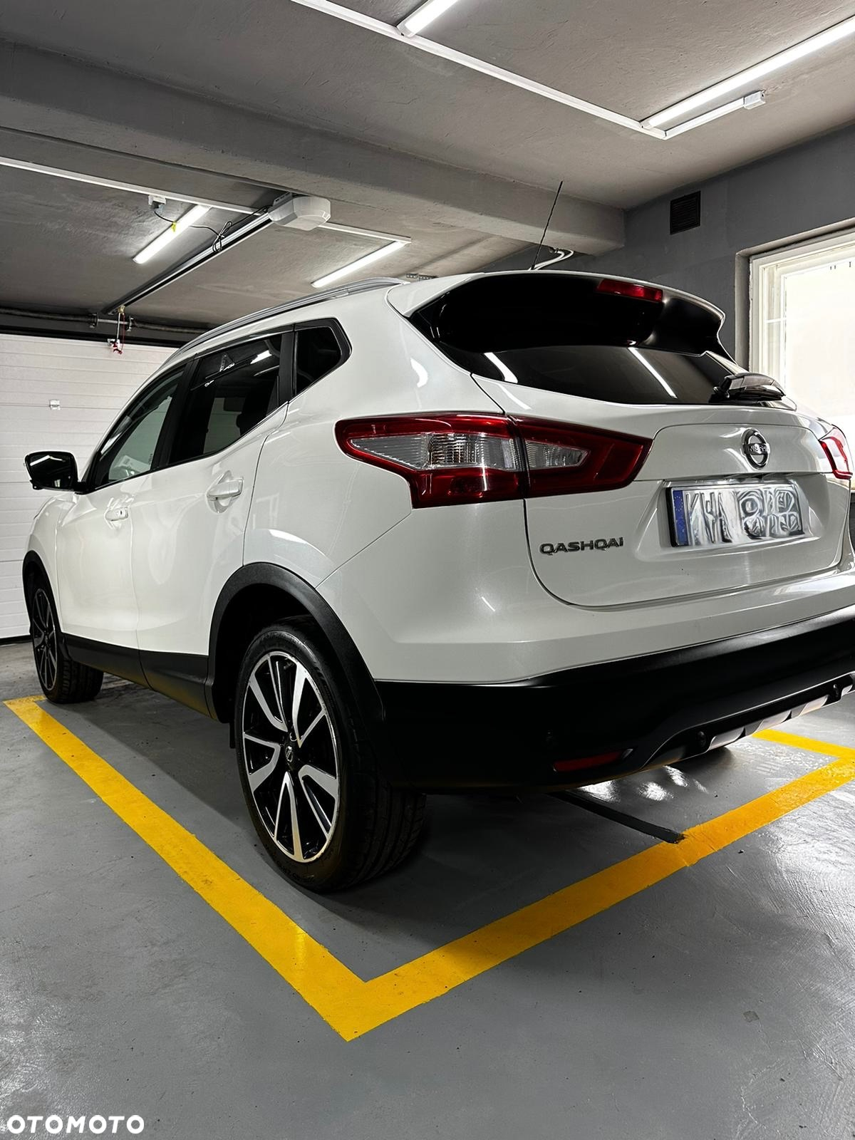 Nissan Qashqai 1.6 DCi 4x4 Tekna - 2