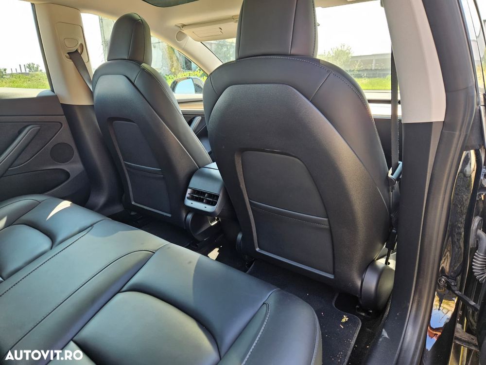 TESLA Model 3 2022 — imagine 13