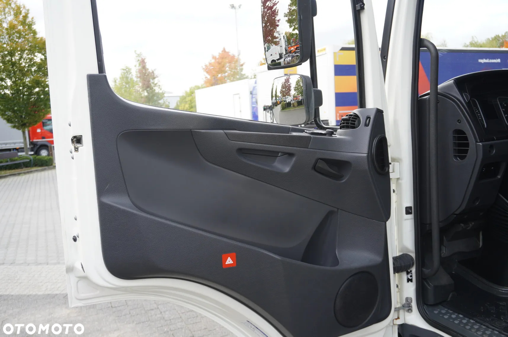 Mercedes-Benz Atego 1530 E6 chłodnia Lamberet 17 palet / ładowność 7t - 11