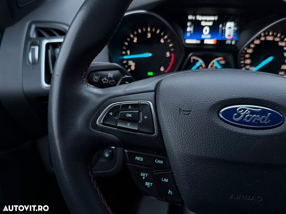 Ford Kuga 2.0 TDCi 4x4 Aut. ST-Line - 18