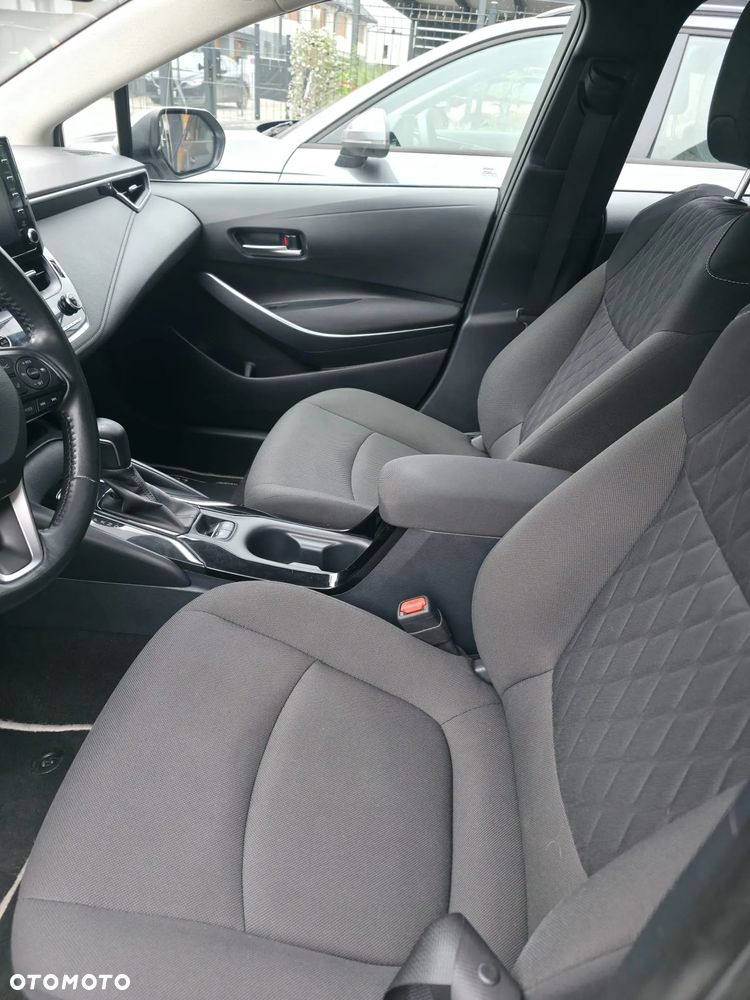 Toyota Corolla 1.8 Hybrid Comfort - 24