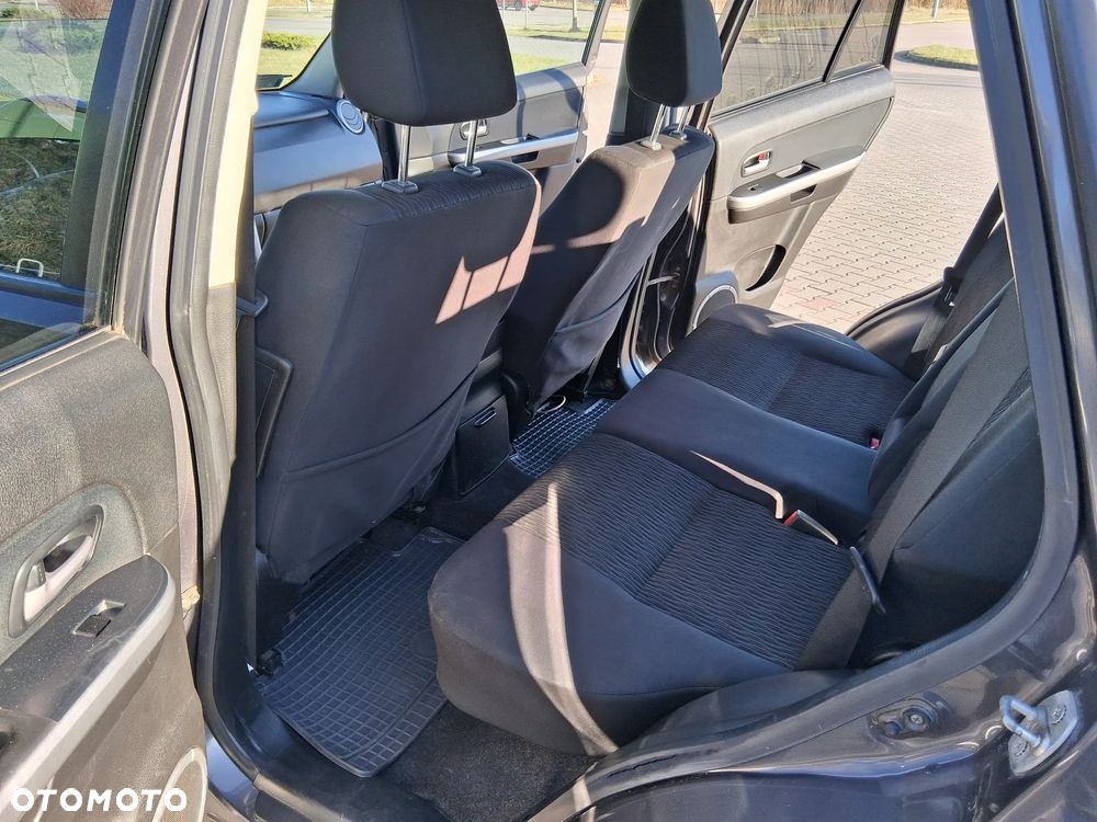 Suzuki Grand Vitara 2.4 De Luxe - 11