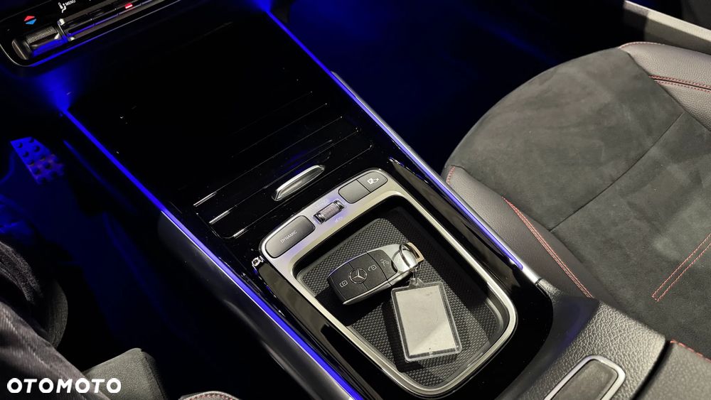 Mercedes-Benz GLA 200 AMG Line - 24