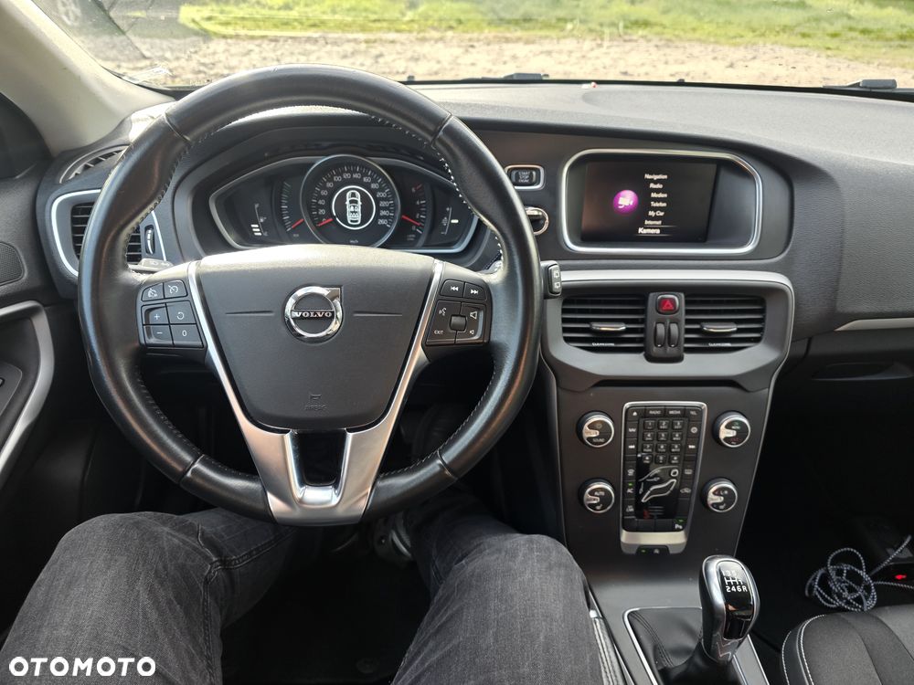 Volvo V40 D3 Momentum - 10